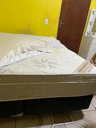 CAMA QUEEN COM BASE SEPARADA MOLAS ENSACADAS