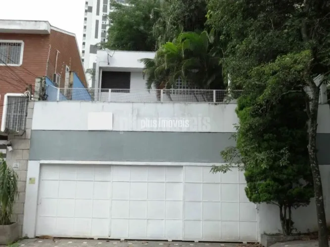Casa comercial na Rua Deputado João Sussumu Hirata, 91 250 m²