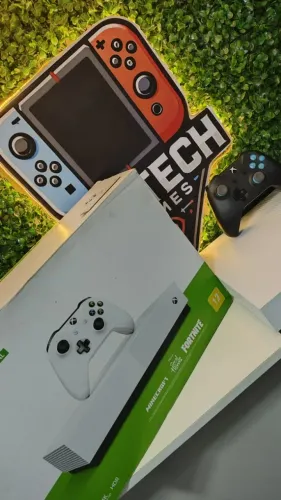 Xbox One S Seminovo