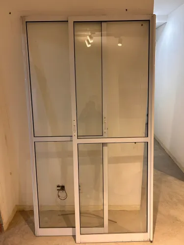 Porta de Correr Alumínio Branco com Vidro (Sacada/Varanda)