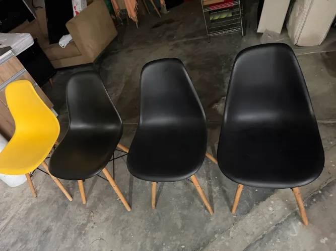 Mesa e cadeiras 