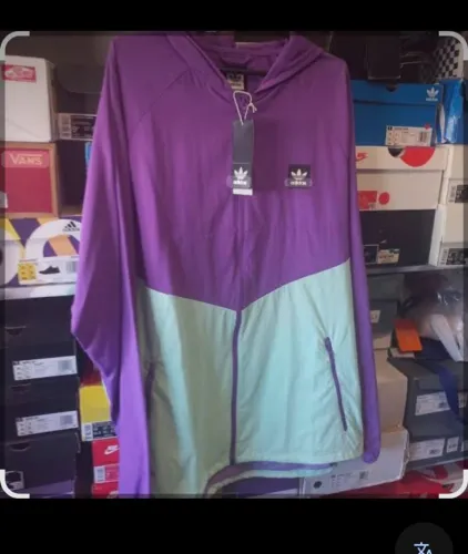 Corta vento adidas 