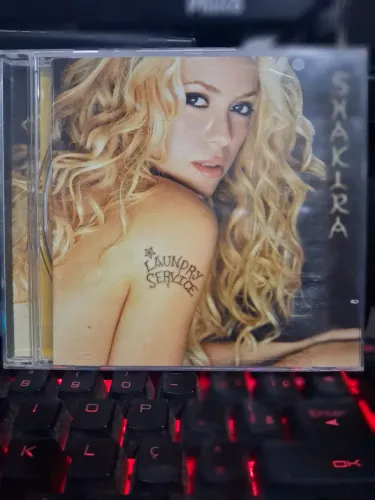 CD Shakira Laundry Service