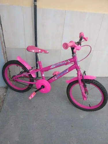 Bicicleta infantil aro 16 em perfeito Estado 