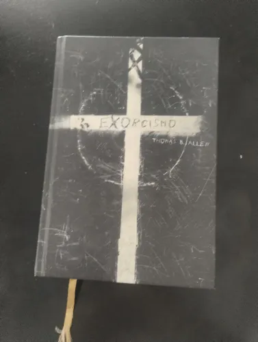 Livro Exorcismo, de Allen, Thomas B.. Editora Darkside Books, capa dura (2016)