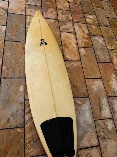 Prancha de Surf 6?2 - 27 Litros com Quilhas e Leash Expans