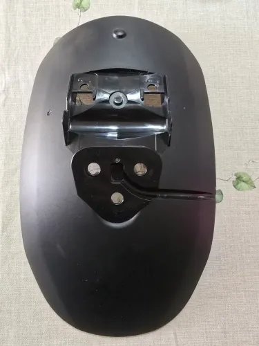 Paralama e suporte de placa Triumph Trident 660
