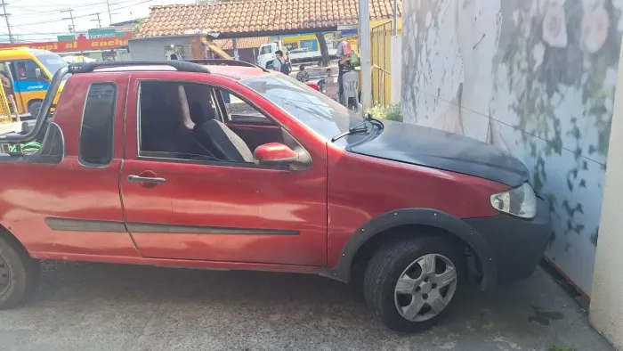 Fiat Strada Trekking 1.8 MPI Flex 8V CE 2005