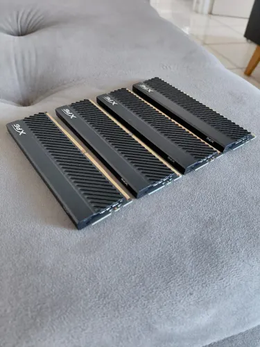 Memória RAM XPG Gammix D45 8GB DDR4 3200Mhz (4 pentes / total 32GB)