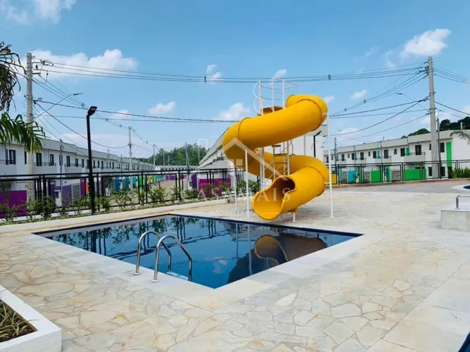 Casas de Condomínio para alugar com Mobiliado e 2 quartos, 69 m² - Jardim Petropolis