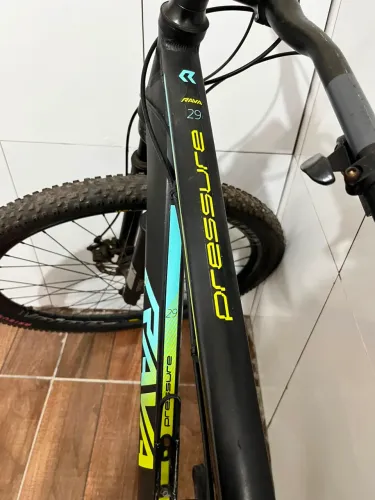 VENDO BIKE RAVA ARO 29