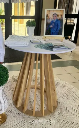 Mesa cone ripada tampo 80cm.