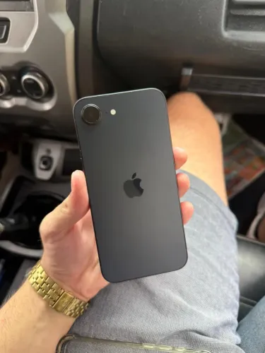 iPhone 16E 512GB Bateria 98%