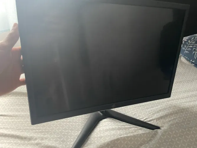 Monitor TRONOS 19p 60hz Acompanha HDMI e Cabo de energia ( Avaria - Mancha Branca na Tela)
