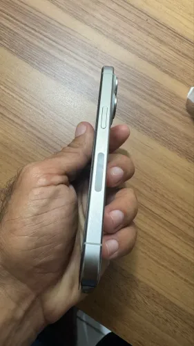 iPhone 15 pro 128 gb