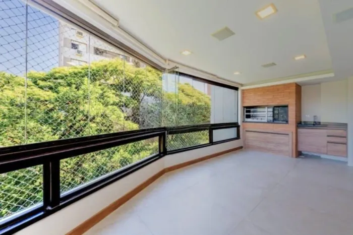 Condomínio Villaggio Belvedere - Apartamento a venda com 3 dormitórios no bairro Petrópoli