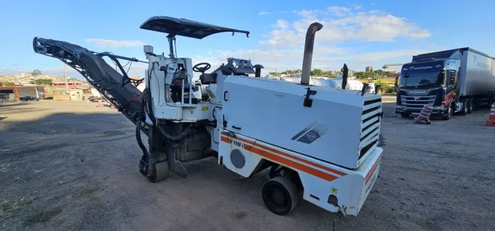 FRESADORA WIRTGEN W1000L - ANO 2010