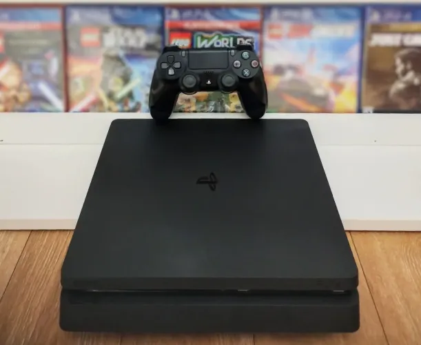 Playstation 4 Slim 1TB + 1 Jogo