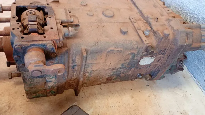 Câmbio do Mercedes 2638 zf