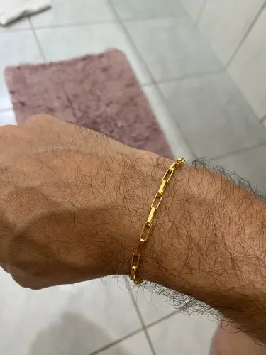 Pulseira modelo Cartier banhada a ouro 18k - cor idêntica a ouro