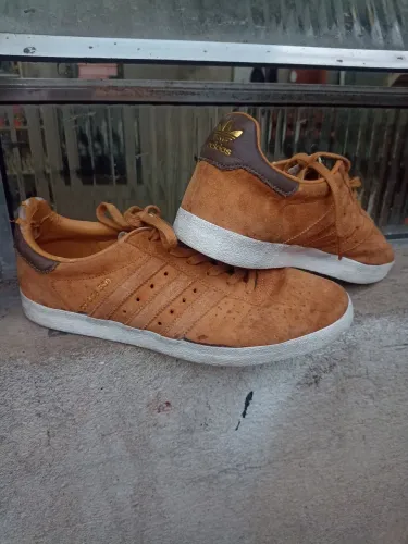tenis Adidas