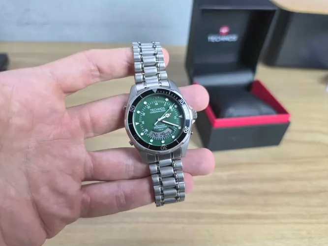 Technos Skydiver 40mm (Modelo 2026) Verde, na caixa