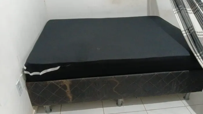 Guarda Roupa e Cama de casal pra levar logo.