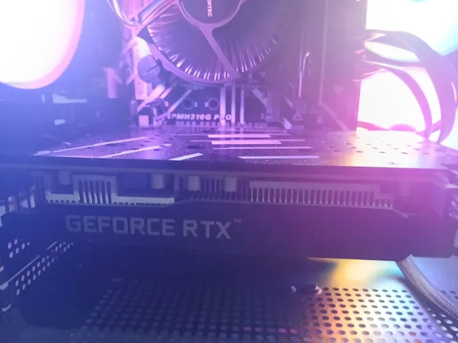 RTX 2060 6GB GALAX (COM DEFEITO)