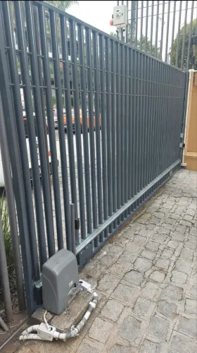 Portão metálico 5,10 x 3m