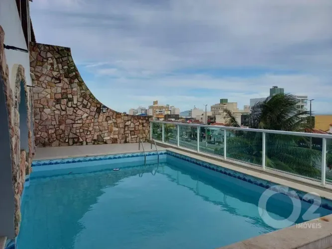 Casa com 7 quartos (uma suíte) à venda, 400m² por R$2.000.000 - Glória - Macaé-RJ