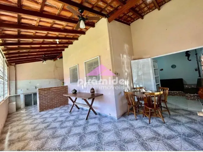 Casa à venda por R$ 390.000,00 - Capricórnio, Caraguatatuba, SP