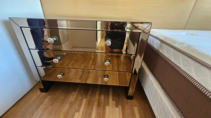 Cômoda de vidro