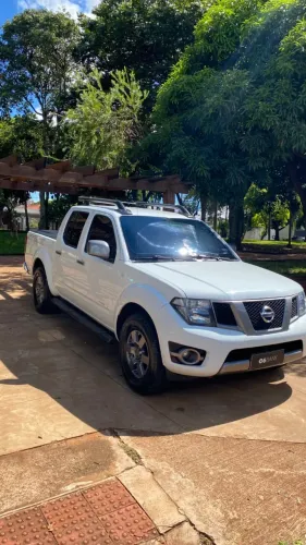 Nissan Frontier SV AT. CD 4X4 2.5 TB Dies. Aut. 2016