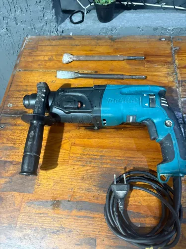 Vendo martelete Makita 110 volts