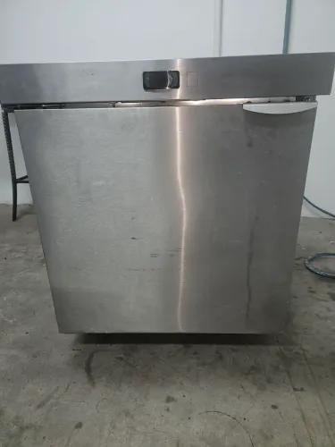 Freezer de Inox Macom modelo FHB-70 congelamento rápido