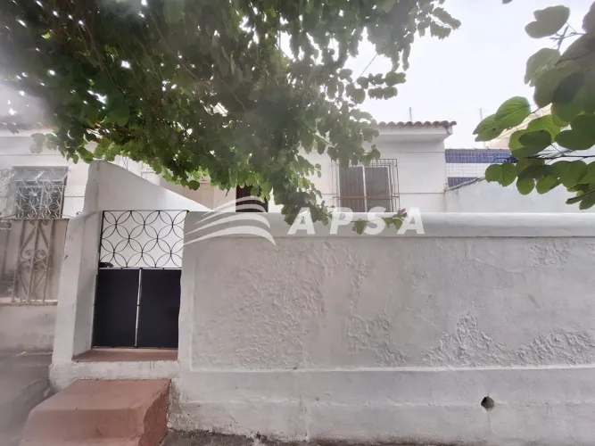 EXCELENTE CASA, COM 35M², PINTURA NOVA, COM QUINTAL, SALA, 1 QUARTO, BANHEIRO SOCIAL, COZI