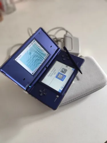 Nintendo DS lite DESTRAVADO novo ZERO + Carregador original + Acessórios.