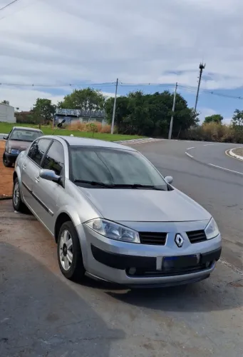 Renault Megane Sedan Dynamique 2.0 16V Aut. 2009
