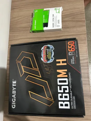 Kit Placa Mãe Gigabyte B650M H + SSD WD Green SN350 1TB