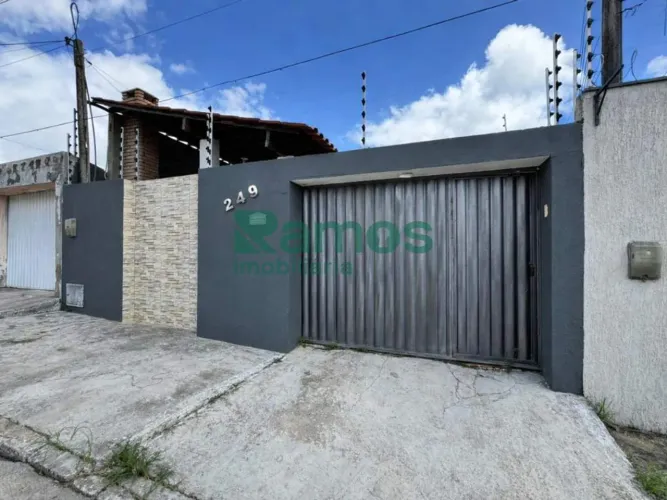 Casa para Venda, Massaranduba, 2 dormitórios, 1 suíte, 1 banheiro