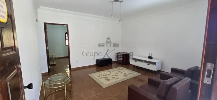 Oportunidade - Chácara Sítio - Buquirinha II - 3 Dormitórios - 250m².