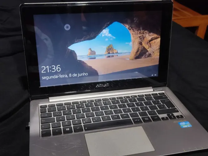 Asus Vivobook S200E
