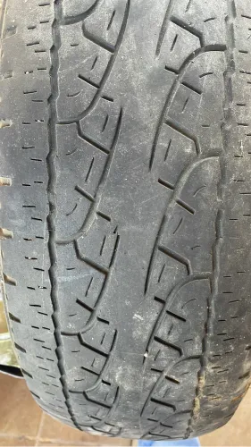 3 pneus Pirelli scorpion 225/65/17