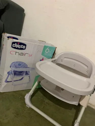 Cadeirinha portátil de alimentação
