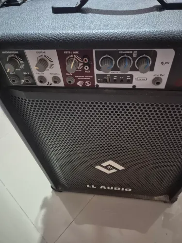 Caixa de som com amplificador LL