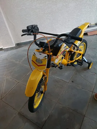 Bicicleta infantil motocross aro 14" menino amarelo