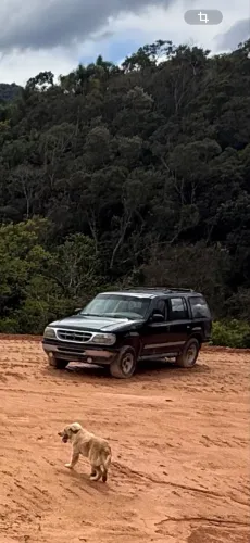 Ford Explorer sem motor - projeto / decoração