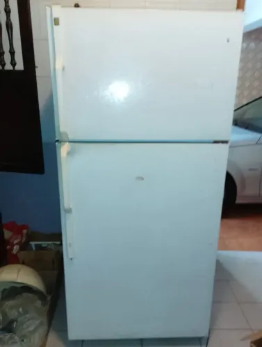 FOGÃO E GELADEIRA EM BOM ESTADO