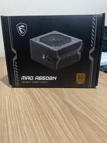 Fonte msi mag 650w novo na caixa