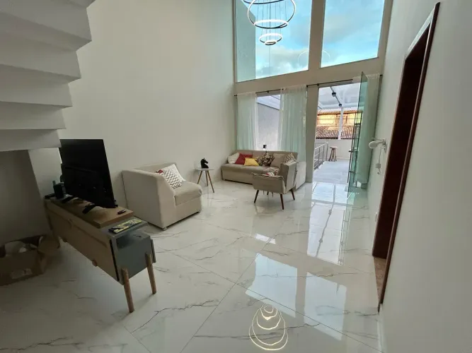 Casa Triplex Mobiliada para locação 4/4 suítes em Vilas do Atlântico